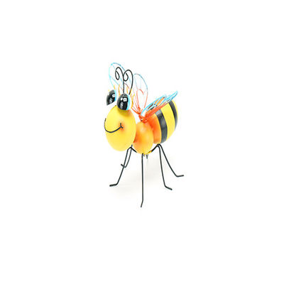 Customized Metal Garden Ornaments Craftsmanship Backyard Metal Bee Decor