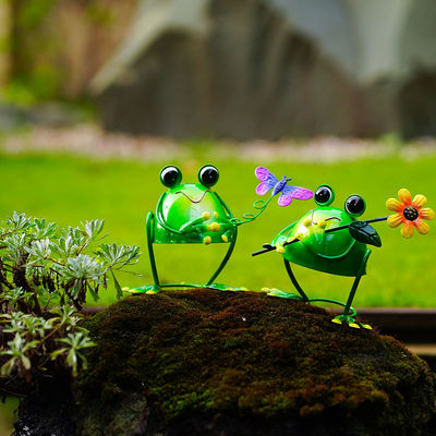 Multiple Metal Garden Ornaments Sculptures Rustproof Frogs By The Pond